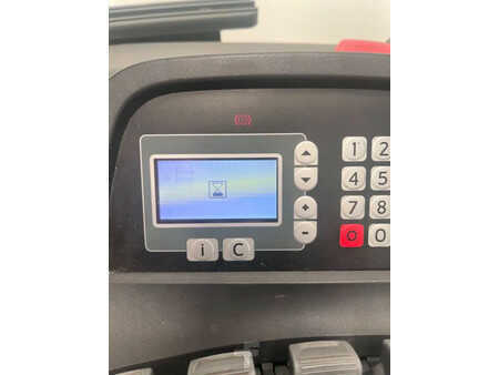 Carretilla retráctil 2016  BT RRE 1400 (16)