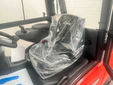 Dízel targoncák 2023  Linde 1202 H 25 D-01 (11)