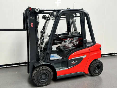 Dízel targoncák 2023  Linde 1202 H 25 D-01 (12)