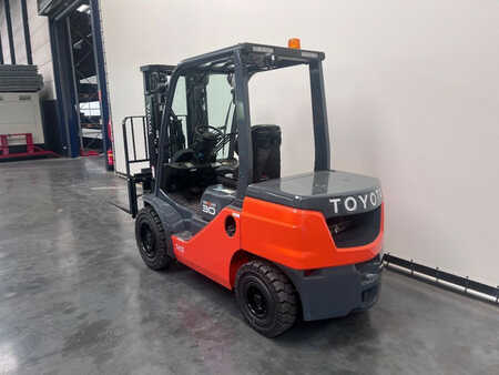 Diesel Forklifts 2023  Toyota Tonero 52-8 FDF 30 incl. Sideshift/Vorkenversteller (4)
