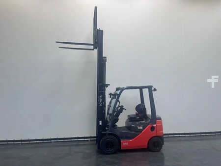 Carrelli elevatori diesel 2023  Toyota 42-8 FDF 18 (11)