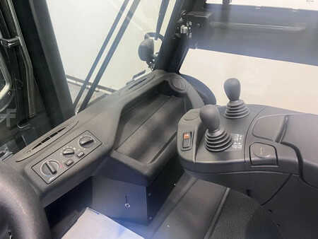 Chariots élévateurs diesel 2023  Linde 396-03 H 80 D-03/900 (10)