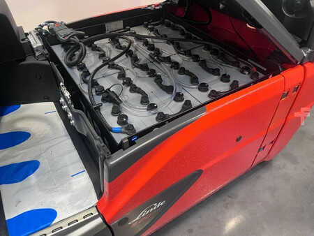 Chariots électriques à 4 roues 2023  Linde 386-02 E 20 L-02 (12)