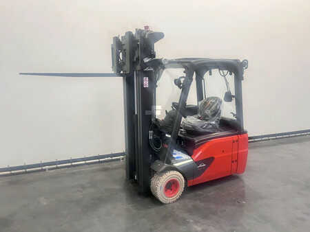 Chariots électriques à 4 roues 2023  Linde 386-02 E 20 L-02 (10)