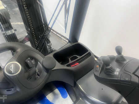 Chariots électriques à 4 roues 2023  Linde 386-02 E 20 L-02 (7)