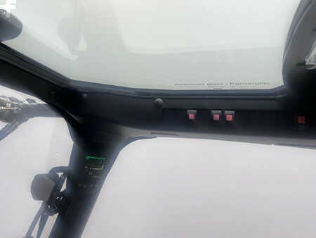 Chariots électriques à 4 roues 2023  Linde 386-02 E 20 L-02 (8)