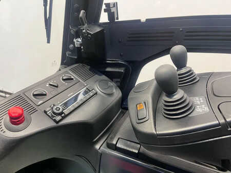 Chariots élévateurs diesel 2023  Linde 388 E 50 HL-01/600 (14)
