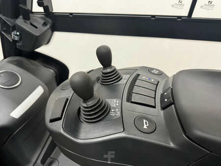 66504_7819-14.jpg?v=1761539136