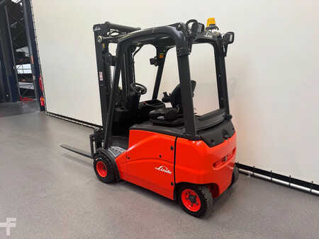 Chariots électriques à 4 roues 2007  Linde 386 E 20 PH-01 (11)