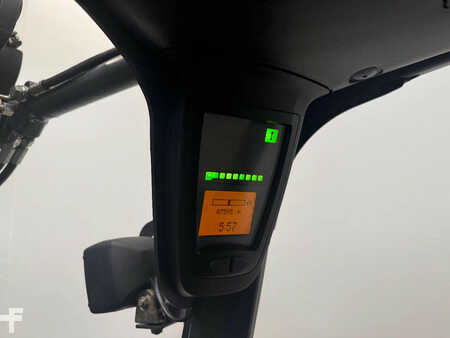 Chariots électriques à 4 roues 2007  Linde 386 E 20 PH-01 (8)