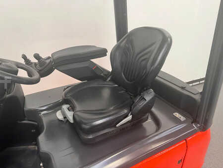 Chariots électriques à 4 roues 2007  Linde 386 E 20 PH-01 (12)