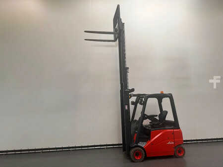 Chariots électriques à 4 roues 2007  Linde 386 E 20 PH-01 (16)