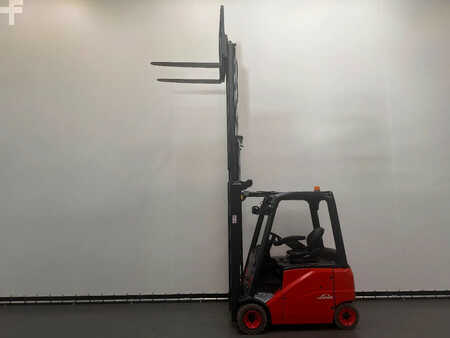 Chariots électriques à 4 roues 2007  Linde 386 E 20 PH-01 (17)