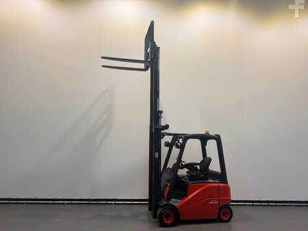 Chariots électriques à 4 roues 2008  Linde 386 E 20 PH-01 (15)