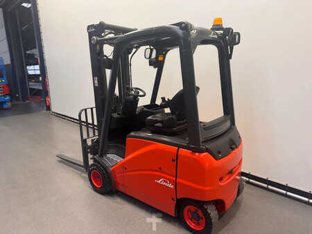 Chariots électriques à 4 roues 2008  Linde 386 E 20 PH-01 (4)