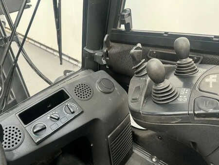 Chariots élévateurs diesel 2017  Linde 393 H 25 D-02/600 (7)