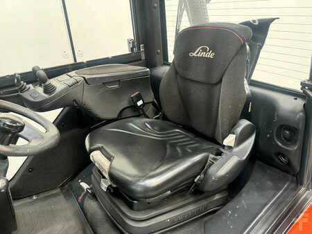 Chariots élévateurs diesel 2017  Linde 393 H 25 D-02/600 (8)