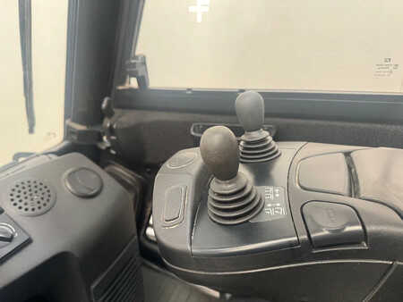 Chariots élévateurs diesel 2017  Linde 394 H 50 D-02/600 (11)