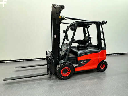 Elektro 4 Rad 2016  Linde 388 E 45 H-01/600 (1)