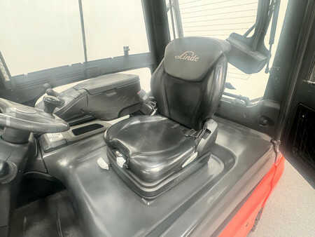 Chariots électriques à 4 roues 2014  Linde 387 E 25 L-01 inclusief nieuwe tractie batterij (7)