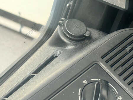 Chariots électriques à 4 roues 2017  Linde 387 E 30 L-01 inclusief nieuwe tractie batterij (11)