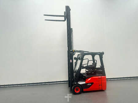 Chariots électriques à 4 roues 2019  Linde 386 E 16-02 (12)