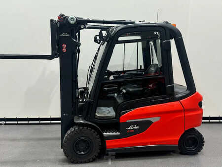 Chariots électriques à 4 roues 2025  Linde 1252 E 25 L-01 (14)