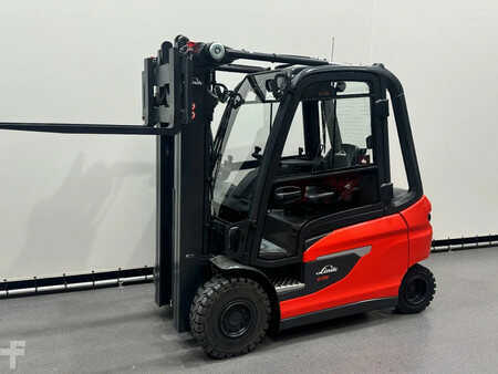 Chariots électriques à 4 roues 2025  Linde 1252 E 25 L-01 (15)