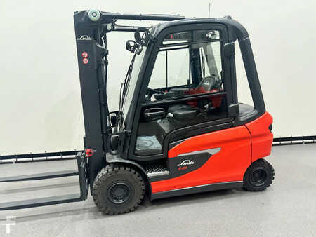 Chariots électriques à 4 roues 2025  Linde 1252 E 25 L-01 (3)