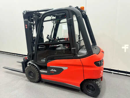 Chariots électriques à 4 roues 2025  Linde 1252 E 25 L-01 (8)