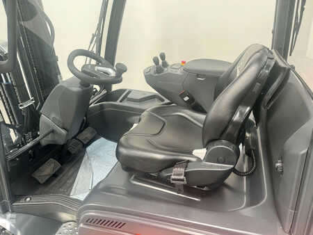 Chariots électriques à 4 roues 2025  Linde 1252 E 25 L-01 (8)