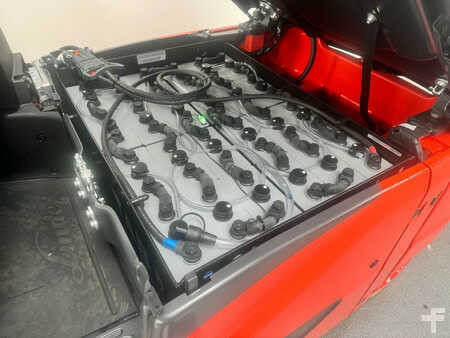 Chariots électriques à 4 roues 2025  Linde 386 E 20 PH-02 (14)