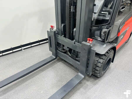 4-wiel elektrische heftrucks 2025  Linde 1252 E 35 L-01 (8)