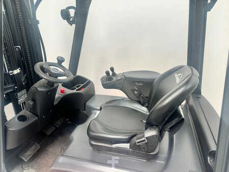 Elektro 4 Rad 2025  Linde 386 E 18 - 02 (9)