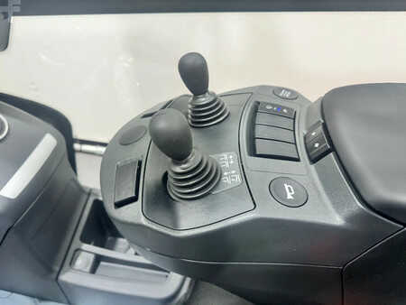 Dízel targoncák 2025  Linde 1202 H 35 D-01 (9)