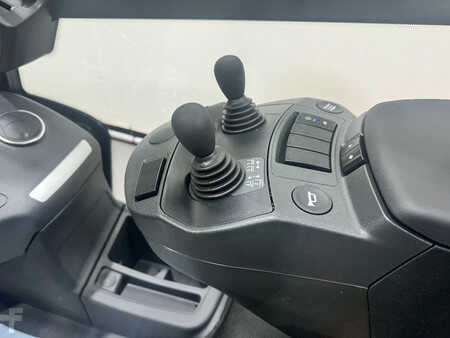 Dízel targoncák 2025  Linde 1202 H 35 D-01 (8)