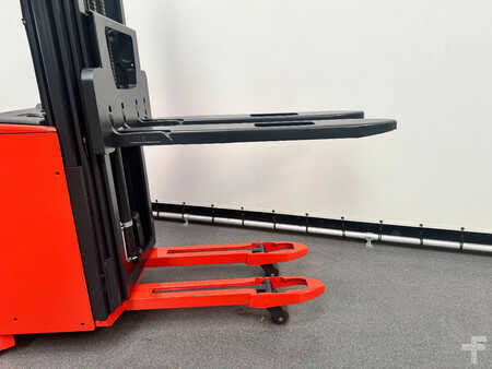 Gerbeurs à conducteur porté debout 2020  Linde L 14 AP (7)