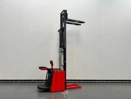 Gerbeurs à conducteur porté debout 2020  Linde L 14 AP (9)