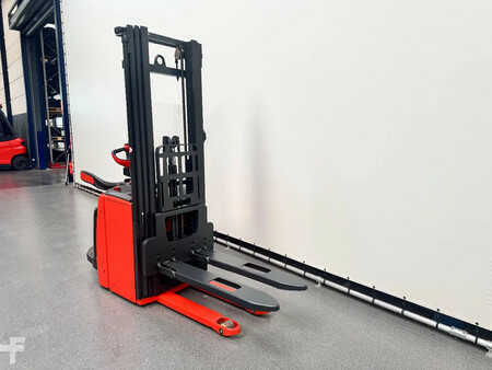 Gerbeurs à conducteur porté debout 2020  Linde L 16 AP (6)