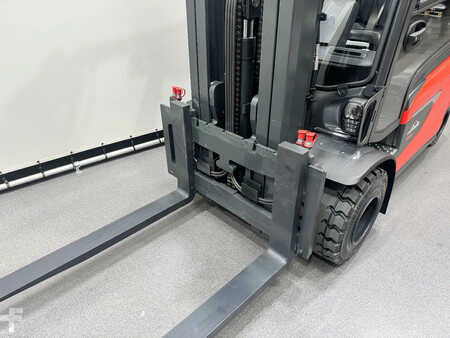 El Truck - 4-hjul 2025  Linde 1252 E 35 L-01 (8)
