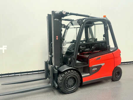 Elektro čtyřkolový VZV 2025  Linde 1254 E 50 HL-01/600 (1)