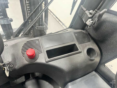 Chariots électriques à 4 roues 2019  Linde 386 E 16 PH-02 (11)