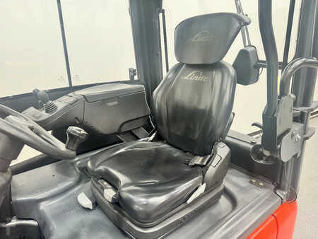 Chariots électriques à 4 roues 2019  Linde 386 E 16 PH-02 (9)