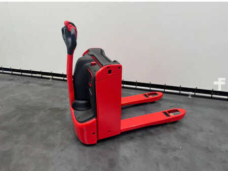 Transpalettes éléctriques 2025  Linde T 16 1000x680 mm (3)