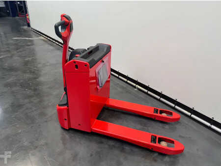 Transpalettes éléctriques 2025  Linde T 16 1000x680 mm (6)