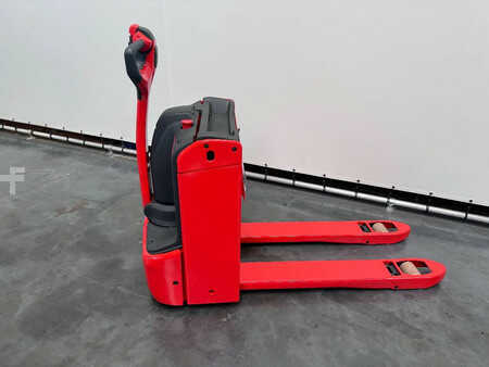 Transpalettes éléctriques 2025  Linde T 16 1150x560 mm (1)