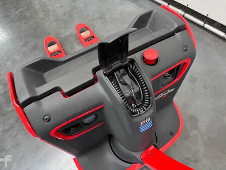 Transpalettes éléctriques 2025  Linde T 16 1150x560 mm (9)