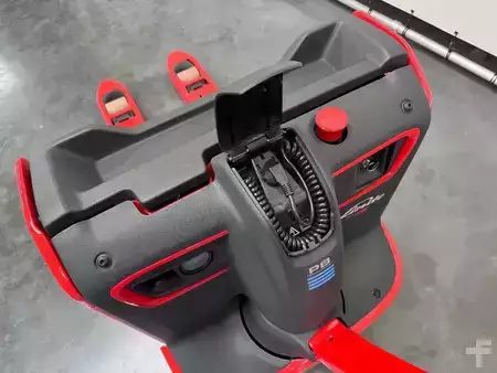 Låglyftare El 2025  Linde T 16 1150x560 mm (9)
