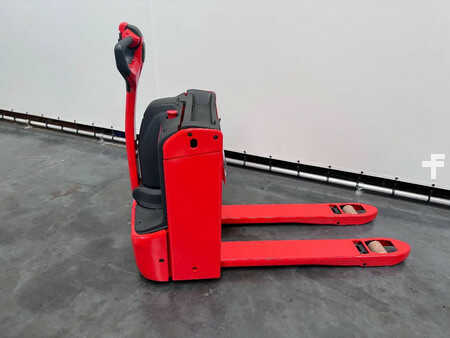 Transpalettes éléctriques 2025  Linde T 16 1150x560 mm (1)