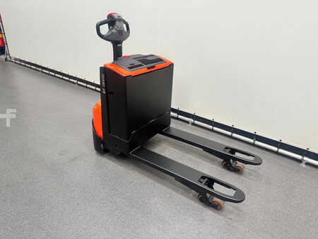 Niederhubwagen - BT LWE 160 (3)